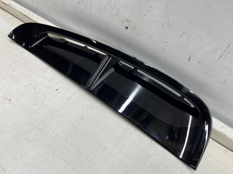 Listwa Porsche Panamera II 971 16-23r. LEWA kratka błotnika zaślepka nakładka 971854775 Listwa Porsche Panamera II 971 16-23r. LEWA kratka błotnika zaślepka nakładka 971854775