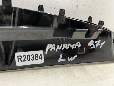 Listwa Porsche Panamera II 971 16-23r. LEWA kratka błotnika zaślepka nakładka 971854775 Listwa Porsche Panamera II 971 16-23r. LEWA kratka błotnika zaślepka nakładka 971854775