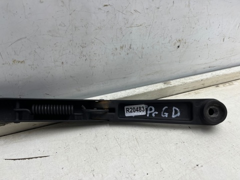 Ramię wycieraczki Hyundai Grandeur IV 05-11r. PRAWA strona pasażera prawy przód Ramię wycieraczki Hyundai Grandeur IV 05-11r. PRAWA strona pasażera prawy przód