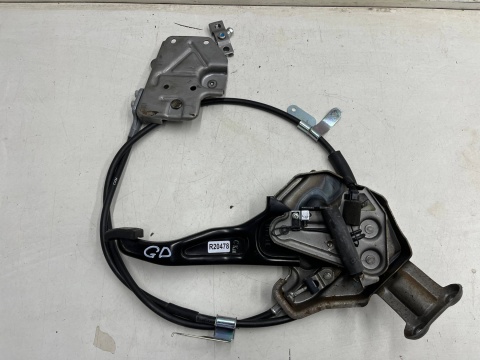 Ręczny Hyundai Grandeur IV 05-11r. dźwignia pedał hamulca ręcznego linka Ręczny Hyundai Grandeur IV 05-11r. dźwignia pedał hamulca ręcznego linka