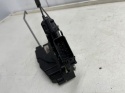 Zamek drzwi Mazda 5 Premacy 05-10r. prawy przedni zamek drzwi 6 pin prawy przód b82-b84-r1