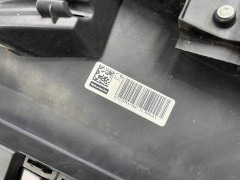 Zderzak przedni Audi A6 C7 14-18r. Lift przód 4XPDC spryski 4G0807437S Zderzak przedni Audi A6 C7 14-18r. Lift przód 4XPDC spryski 4G0807437S