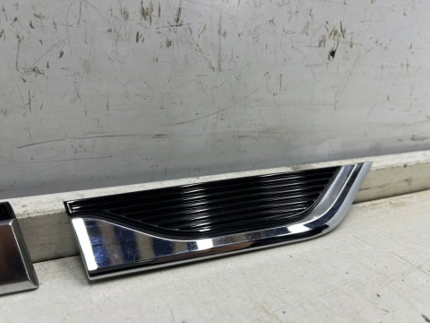 Znaczek Audi A5 II 8w F5 17-24r. znaczek emblemat błotnika i drzwi komplet PRAWY ORYGNALNY 8w6853604 Znaczek Audi A5 II 8w F5 17-24r. znaczek emblemat błotnika i drzwi komplet PRAWY ORYGNALNY 8w6853604