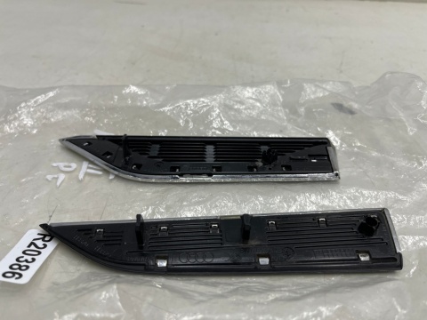 Znaczek Audi A5 II 8w F5 17-24r. znaczek emblemat błotnika i drzwi komplet PRAWY ORYGNALNY 8w6853604 Znaczek Audi A5 II 8w F5 17-24r. znaczek emblemat błotnika i drzwi komplet PRAWY ORYGNALNY 8w6853604