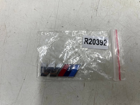 Znaczek BMW M-Pakiet znaczek M emblemat 46x15 mm. ORYGNALNY na błotnik lub klapę 8058881 Znaczek BMW M-Pakiet znaczek M emblemat 46x15 mm. ORYGNALNY na błotnik lub klapę 8058881