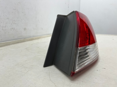 Lampa Hyundai Grandeur IV 05-10r. prawa tylna LED w błotnik ORYGINALNA prawy tył Europa 92402-3lo Lampa Hyundai Grandeur IV 05-10r. prawa tylna LED w błotnik ORYGINALNA prawy tył Europa 92402-3lo