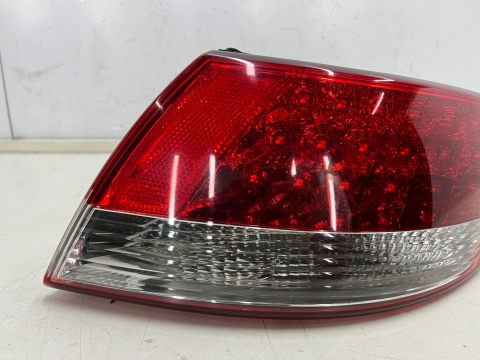 Lampa Hyundai Grandeur IV 05-10r. prawa tylna LED w błotnik ORYGINALNA prawy tył Europa 92402-3lo Lampa Hyundai Grandeur IV 05-10r. prawa tylna LED w błotnik ORYGINALNA prawy tył Europa 92402-3lo