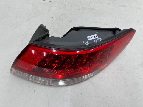 Lampa Hyundai Grandeur IV 05-10r. prawa tylna LED w błotnik ORYGINALNA prawy tył Europa 92402-3lo Lampa Hyundai Grandeur IV 05-10r. prawa tylna LED w błotnik ORYGINALNA prawy tył Europa 92402-3lo
