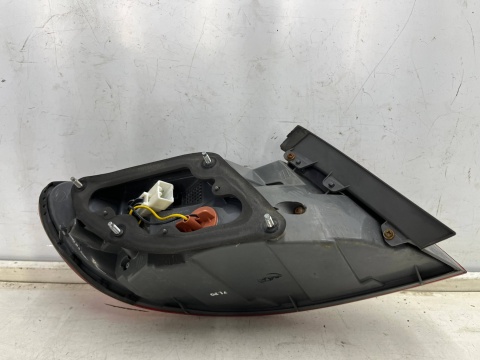 Lampa Hyundai Grandeur IV 05-10r. prawa tylna LED w błotnik ORYGINALNA prawy tył Europa 92402-3lo Lampa Hyundai Grandeur IV 05-10r. prawa tylna LED w błotnik ORYGINALNA prawy tył Europa 92402-3lo