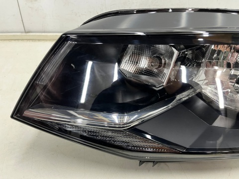 Lampa reflektor VW Caddy III 3 Lift 15-20r. LEWA przednia zwykła H4 w21/5w h21w lewy przód 2k1941015b Lampa reflektor VW Caddy III 3 Lift 15-20r. LEWA przednia zwykła H4 w21/5w h21w lewy przód 2k1941015b