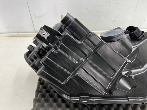 Lampa reflektor VW Caddy III 3 Lift 15-20r. LEWA przednia zwykła H4 w21/5w h21w lewy przód 2k1941015b Lampa reflektor VW Caddy III 3 Lift 15-20r. LEWA przednia zwykła H4 w21/5w h21w lewy przód 2k1941015b