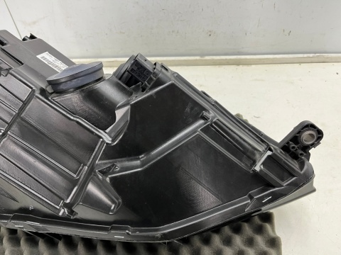 Lampa reflektor VW Caddy III 3 Lift 15-20r. LEWA przednia zwykła H4 w21/5w h21w lewy przód 2k1941015b Lampa reflektor VW Caddy III 3 Lift 15-20r. LEWA przednia zwykła H4 w21/5w h21w lewy przód 2k1941015b