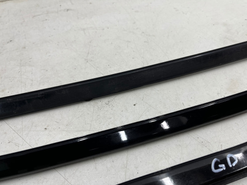 Listwa dachowa Hyundai Grandeur IV 05-11r. dachowa prawa lewa nakładka listwa zgarniająca szyby przedniej KOMPLET Listwa dachowa Hyundai Grandeur IV 05-11r. dachowa prawa lewa nakładka listwa zgarniająca szyby przedniej KOMPLET