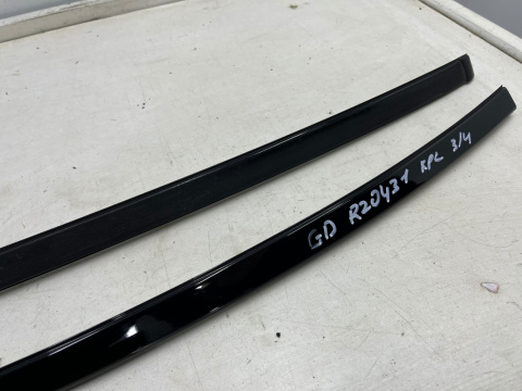 Listwa dachowa Hyundai Grandeur IV 05-11r. dachowa prawa lewa nakładka listwa zgarniająca szyby przedniej KOMPLET Listwa dachowa Hyundai Grandeur IV 05-11r. dachowa prawa lewa nakładka listwa zgarniająca szyby przedniej KOMPLET