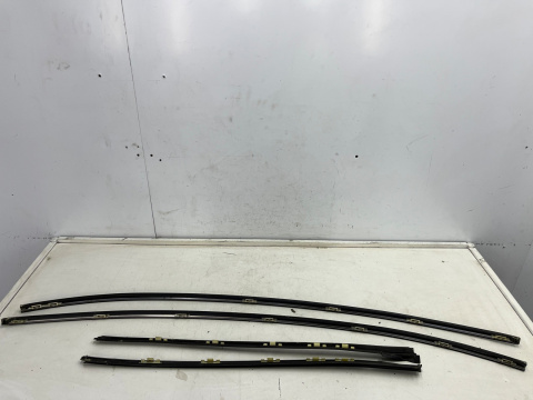 Listwa dachowa Hyundai Grandeur IV 05-11r. dachowa prawa lewa nakładka listwa zgarniająca szyby przedniej KOMPLET Listwa dachowa Hyundai Grandeur IV 05-11r. dachowa prawa lewa nakładka listwa zgarniająca szyby przedniej KOMPLET
