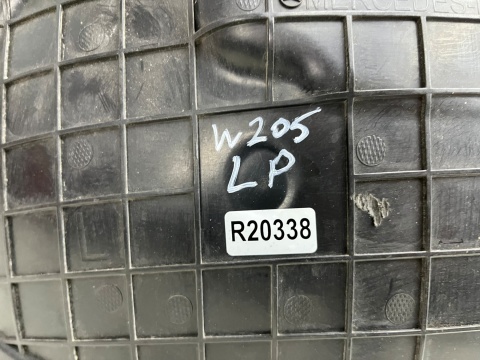 Nadkole Mercedes W205 C-klasa 15-21r. zaślepka na lewe przednie nadkole a2056900100 Nadkole Mercedes W205 C-klasa 15-21r. zaślepka na lewe przednie nadkole a2056900100