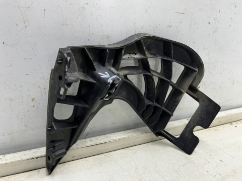 Ślizg BMW G30 G31 przedlift 17-20r. lewe przednie mocowanie zderzaka błotnika wspornik lewy przód 7385347 Ślizg BMW G30 G31 przedlift 17-20r. lewe przednie mocowanie zderzaka błotnika wspornik lewy przód 7385347