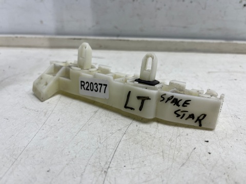 Ślizg Mitsubishi Space Star 12-24r. lewe tylne mocowanie zderzaka wspornik lewy tył t0914-t0 Ślizg Mitsubishi Space Star 12-24r. lewe tylne mocowanie zderzaka wspornik lewy tył t0914-t0