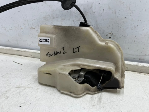 Zamek drzwi VW Touran I 1T0 03-15r. lewy tylny zamek drzwi 7 pin lewy tył 7l0839015d Zamek drzwi VW Touran I 1T0 03-15r. lewy tylny zamek drzwi 7 pin lewy tył 7l0839015d