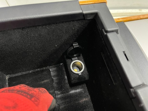 Tunel środkowy Hyundai Grandeur IV 05-11r. podłokietnik uchwyt na kubki 