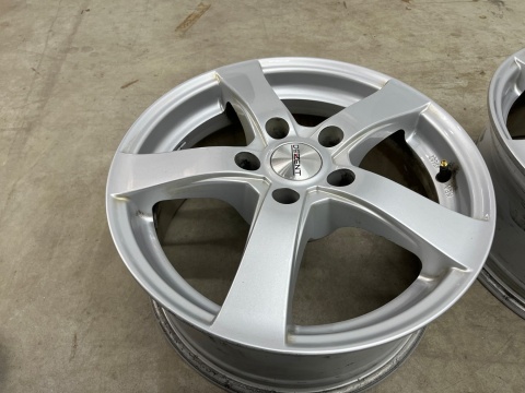 Felga Hyundai 7jx16 ET40 5x114,3 felgi aluminiowe 16 cali KOMPLET Dezent TS8987 Felga Hyundai 7jx16 ET40 5x114,3 felgi aluminiowe 16 cali KOMPLET Dezent TS8987