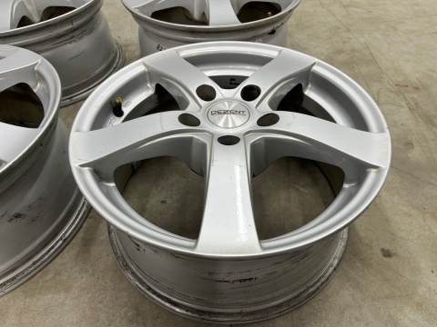 Felga Hyundai 7jx16 ET40 5x114,3 felgi aluminiowe 16 cali KOMPLET Dezent TS8987 Felga Hyundai 7jx16 ET40 5x114,3 felgi aluminiowe 16 cali KOMPLET Dezent TS8987