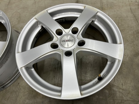 Felga Hyundai 7jx16 ET40 5x114,3 felgi aluminiowe 16 cali KOMPLET Dezent TS8987 Felga Hyundai 7jx16 ET40 5x114,3 felgi aluminiowe 16 cali KOMPLET Dezent TS8987