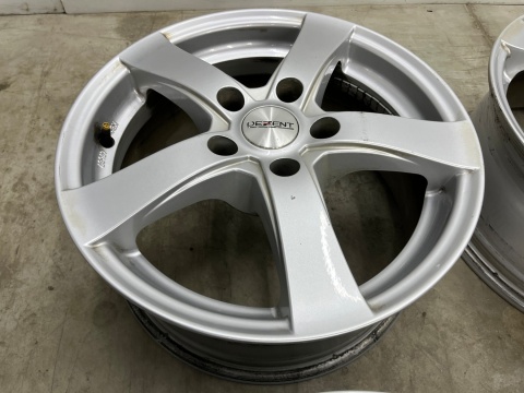 Felga Hyundai 7jx16 ET40 5x114,3 felgi aluminiowe 16 cali KOMPLET Dezent TS8987 Felga Hyundai 7jx16 ET40 5x114,3 felgi aluminiowe 16 cali KOMPLET Dezent TS8987