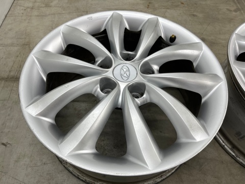 Felga Hyundai Grandeur IV 05-11r. 7jx17 ET38,5 5x114,3 felgi aluminiowe 17 cali oryginalne KOMPLET 52910-3l260 Felga Hyundai Grandeur IV 05-11r. 7jx17 ET38,5 5x114,3 felgi aluminiowe 17 cali oryginalne KOMPLET 52910-3l260