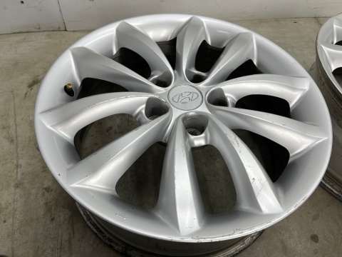 Felga Hyundai Grandeur IV 05-11r. 7jx17 ET38,5 5x114,3 felgi aluminiowe 17 cali oryginalne KOMPLET 52910-3l260 Felga Hyundai Grandeur IV 05-11r. 7jx17 ET38,5 5x114,3 felgi aluminiowe 17 cali oryginalne KOMPLET 52910-3l260