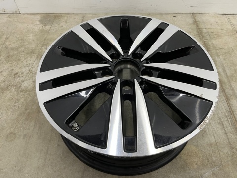 Felga Mercedes w177 CLA C118 X118 w247 CL c215 6.5jx17 ET44 5x112 felga pojedyncza aluminiowa 17 cali oryginalna a1774010200 Felga Mercedes w177 CLA C118 X118 w247 CL c215 6.5jx17 ET44 5x112 felga pojedyncza aluminiowa 17 cali oryginalna a1774010200