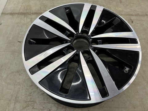 Felga Mercedes w177 CLA C118 X118 w247 CL c215 6.5jx17 ET44 5x112 felga pojedyncza aluminiowa 17 cali oryginalna a1774010200 Felga Mercedes w177 CLA C118 X118 w247 CL c215 6.5jx17 ET44 5x112 felga pojedyncza aluminiowa 17 cali oryginalna a1774010200