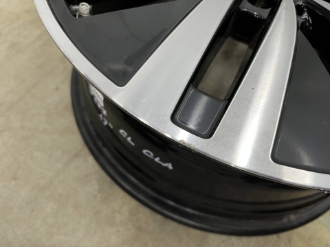 Felga Mercedes w177 CLA C118 X118 w247 CL c215 6.5jx17 ET44 5x112 felga pojedyncza aluminiowa 17 cali oryginalna a1774010200 Felga Mercedes w177 CLA C118 X118 w247 CL c215 6.5jx17 ET44 5x112 felga pojedyncza aluminiowa 17 cali oryginalna a1774010200