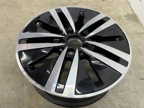 Felga Mercedes w177 CLA C118 X118 w247 CL c215 6.5jx17 ET44 5x112 felga pojedyncza aluminiowa 17 cali oryginalna a1774010200 Felga Mercedes w177 CLA C118 X118 w247 CL c215 6.5jx17 ET44 5x112 felga pojedyncza aluminiowa 17 cali oryginalna a1774010200