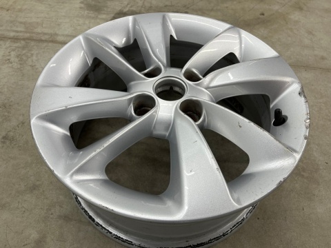 Felga Opel Adam Meriva 6jx15 ET39 4x100 pojedyncza sztuka 15 cali opo99 Felga Opel Adam Meriva 6jx15 ET39 4x100 pojedyncza sztuka 15 cali opo99