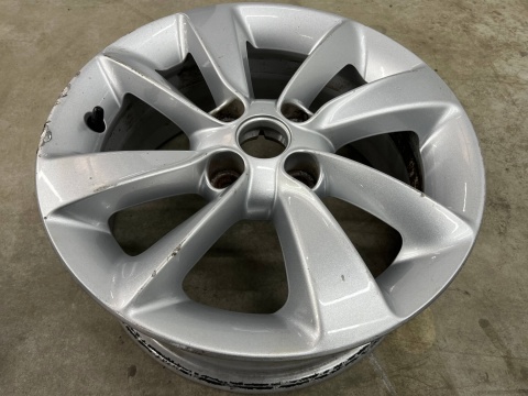 Felga Opel Adam Meriva 6jx15 ET39 4x100 pojedyncza sztuka 15 cali opo99 Felga Opel Adam Meriva 6jx15 ET39 4x100 pojedyncza sztuka 15 cali opo99