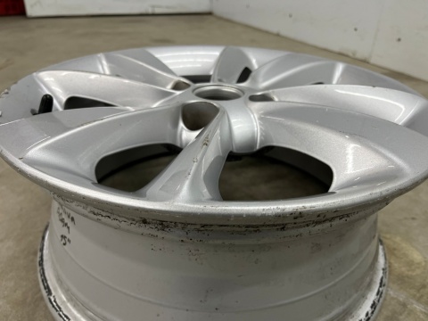 Felga Opel Adam Meriva 6jx15 ET39 4x100 pojedyncza sztuka 15 cali opo99 Felga Opel Adam Meriva 6jx15 ET39 4x100 pojedyncza sztuka 15 cali opo99