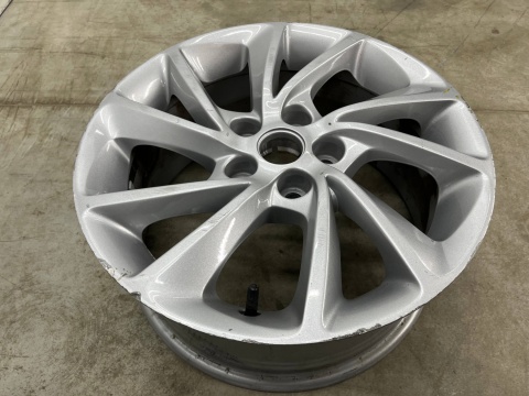 Felga Opel Astra K Mokka Cruze 7jx16 ET41 5x105 pojedyncza sztuka 16 cali 39078765 Felga Opel Astra K Mokka Cruze 7jx16 ET41 5x105 pojedyncza sztuka 16 cali 39078765