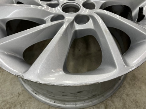 Felga Opel Astra K Mokka Cruze 7jx16 ET41 5x105 pojedyncza sztuka 16 cali 39078765 Felga Opel Astra K Mokka Cruze 7jx16 ET41 5x105 pojedyncza sztuka 16 cali 39078765