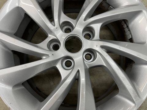 Felga Opel Astra K Mokka Cruze 7jx16 ET41 5x105 pojedyncza sztuka 16 cali 39078765 Felga Opel Astra K Mokka Cruze 7jx16 ET41 5x105 pojedyncza sztuka 16 cali 39078765