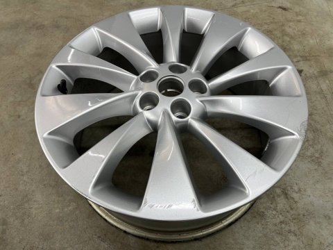 Felga Opel Astra K Mokka Cruze 7jx18 ET38 5x105 pojedyncza sztuka 18 cali 95493724 Felga Opel Astra K Mokka Cruze 7jx18 ET38 5x105 pojedyncza sztuka 18 cali 95493724