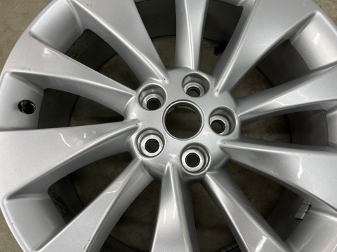 Felga Opel Astra K Mokka Cruze 7jx18 ET38 5x105 pojedyncza sztuka 18 cali 95493724 Felga Opel Astra K Mokka Cruze 7jx18 ET38 5x105 pojedyncza sztuka 18 cali 95493724