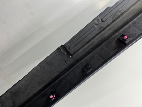 Nakładka progu Mazda 3 IV BP 18r.- lewa listwa lewy próg zewnętrzny BCJH-51P51 Nakładka progu Mazda 3 IV BP 18r.- lewa listwa lewy próg zewnętrzny BCJH-51P51