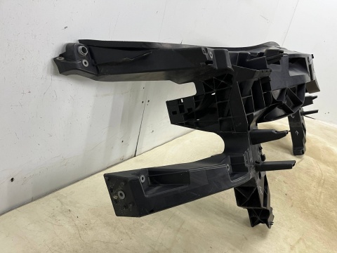 Pas przedni Mercedes-Benz Sprinter III W907 W910 2018r.- wzmocnienie belka okular oryginalny a9108800500 Pas przedni Mercedes-Benz Sprinter III W907 W910 2018r.- wzmocnienie belka okular oryginalny a9108800500