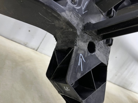 Pas przedni Mercedes-Benz Sprinter III W907 W910 2018r.- wzmocnienie belka okular oryginalny a9108800500 Pas przedni Mercedes-Benz Sprinter III W907 W910 2018r.- wzmocnienie belka okular oryginalny a9108800500