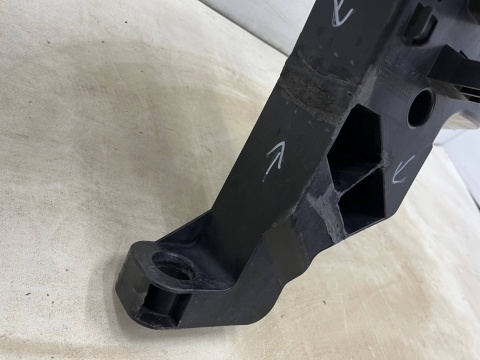 Pas przedni Mercedes-Benz Sprinter III W907 W910 2018r.- wzmocnienie belka okular oryginalny a9108800500 Pas przedni Mercedes-Benz Sprinter III W907 W910 2018r.- wzmocnienie belka okular oryginalny a9108800500