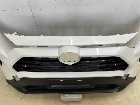 Zderzak przedni Toyota Rav4 5 V XA50 19r.- przód 4XPDC spryski 52119-42B20 Zderzak przedni Toyota Rav4 5 V XA50 19r.- przód 4XPDC spryski 52119-42B20