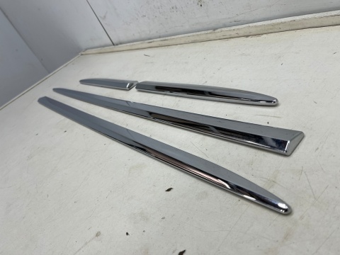 Listwa Toyota RAV4 IV 13-19r. KOMPLET chromowanych listew na drzwi oryginalne NOWE pz49u-x0491-zb Listwa Toyota RAV4 IV 13-19r. KOMPLET chromowanych listew na drzwi oryginalne NOWE pz49u-x0491-zb