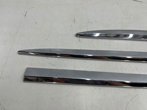 Listwa Toyota RAV4 IV 13-19r. KOMPLET chromowanych listew na drzwi oryginalne NOWE pz49u-x0491-zb Listwa Toyota RAV4 IV 13-19r. KOMPLET chromowanych listew na drzwi oryginalne NOWE pz49u-x0491-zb