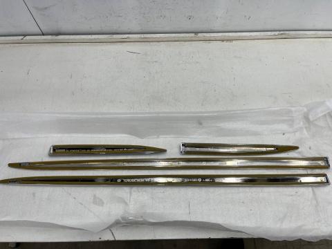Listwa Toyota RAV4 IV 13-19r. KOMPLET chromowanych listew na drzwi oryginalne NOWE pz49u-x0491-zb Listwa Toyota RAV4 IV 13-19r. KOMPLET chromowanych listew na drzwi oryginalne NOWE pz49u-x0491-zb